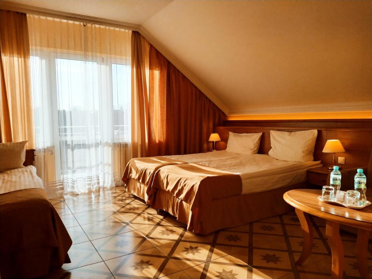 Hotel Polaris Swinoujscie Bagian luar foto