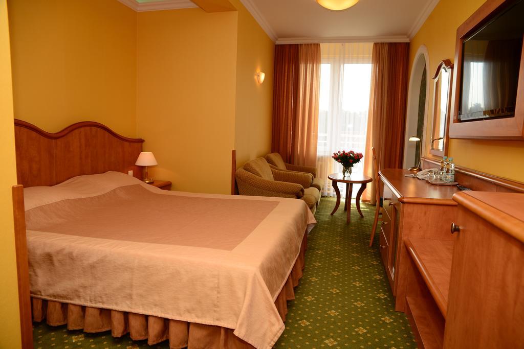Hotel Polaris Swinoujscie Bagian luar foto