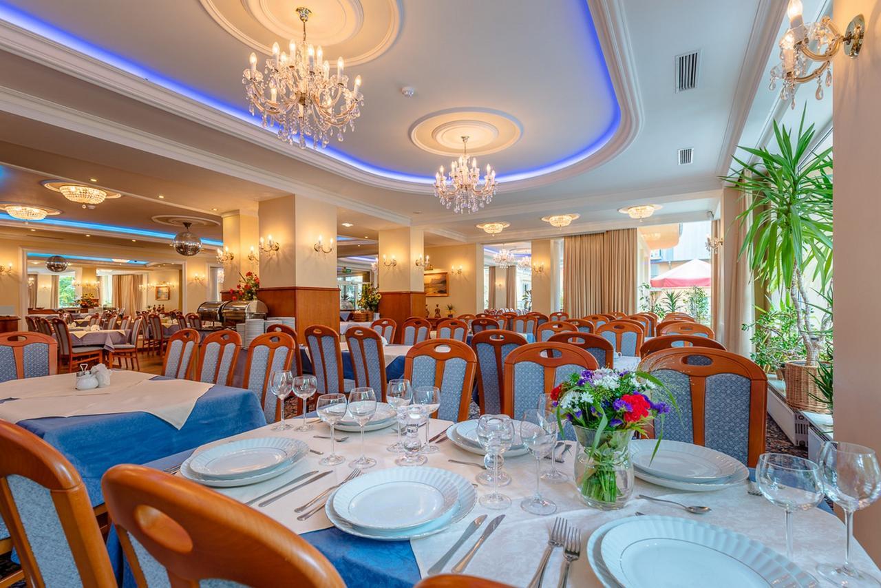Hotel Polaris Swinoujscie Bagian luar foto